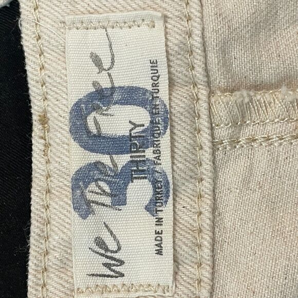 ~ Free People 30 Shortalls We The Free Cream Distressed Denim Short Overall Fray - Picture 15 of 16